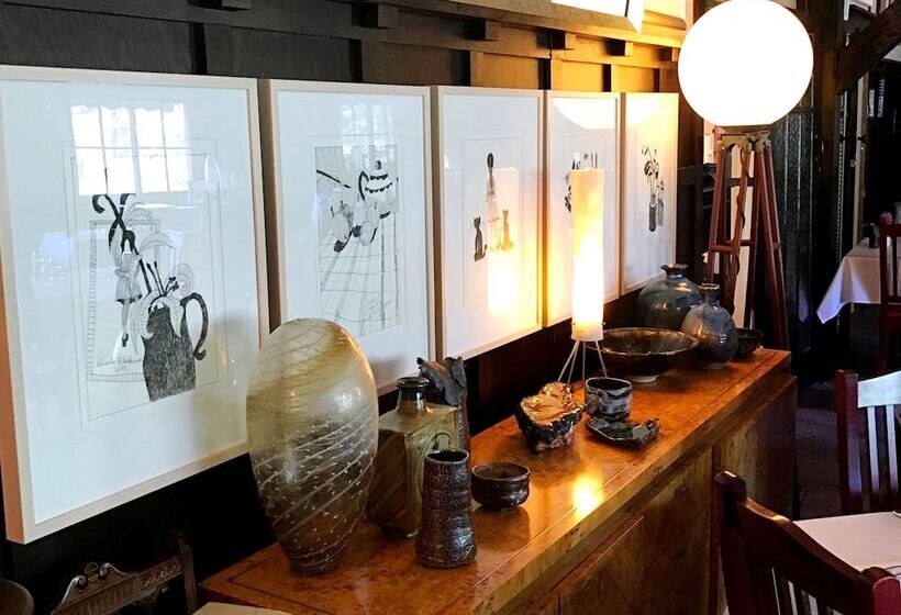 호텔 The Chalet Guesthouse And Studio