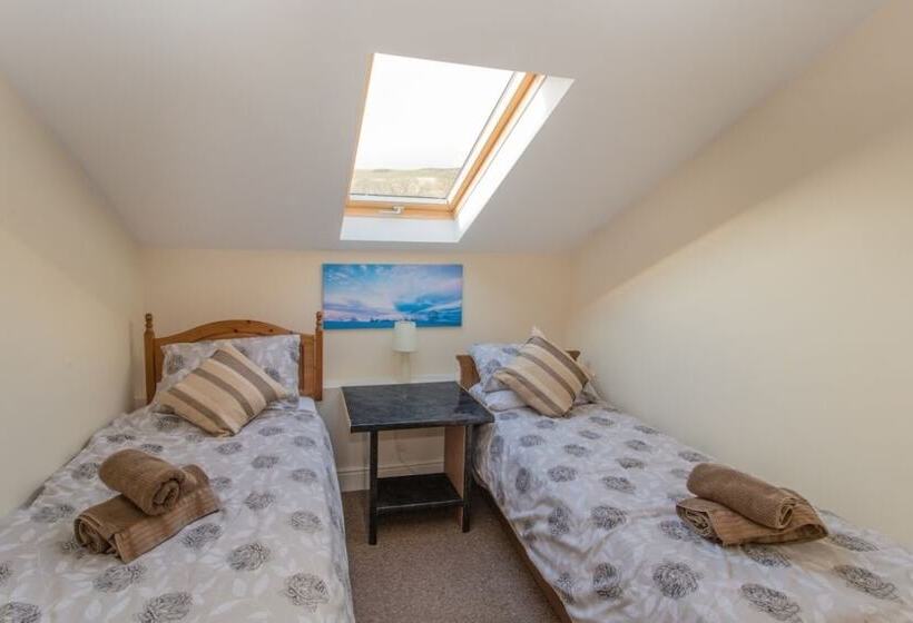 Merlin Cottages