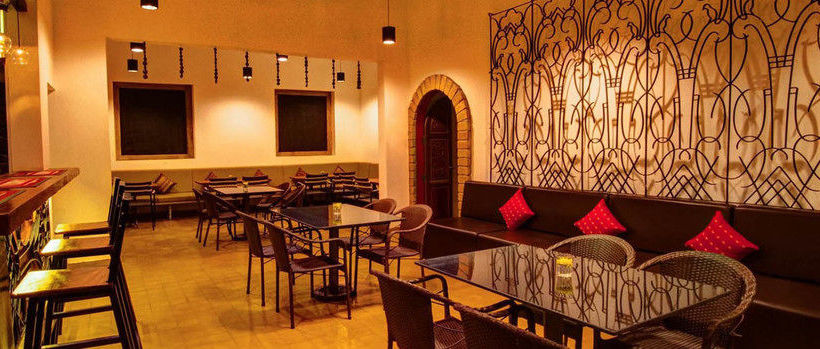 Base Villa Phnom Penh   Hostel