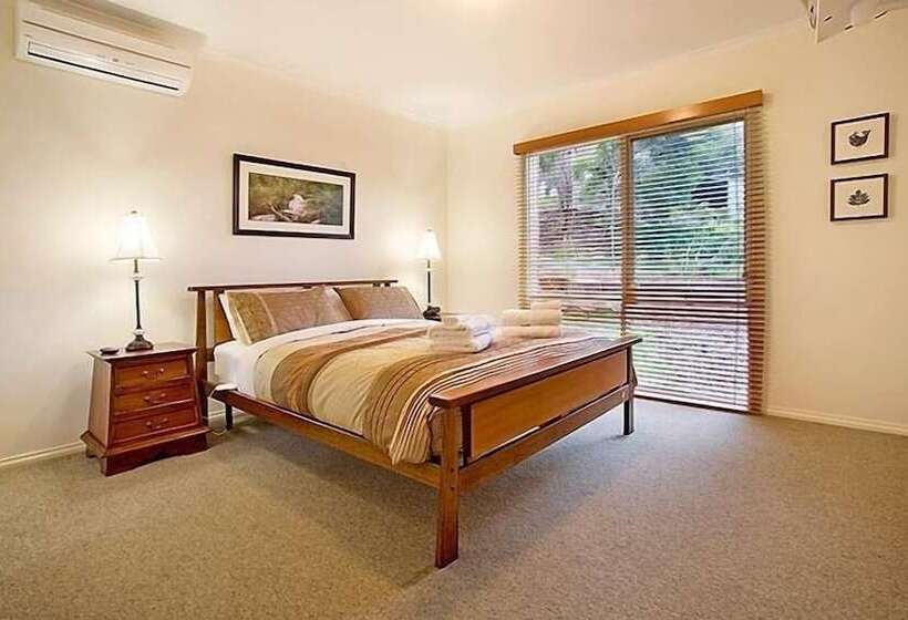 Annie's Escape In Warburton
