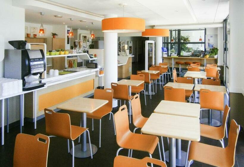 Отель Ibis Budget Tours Nord