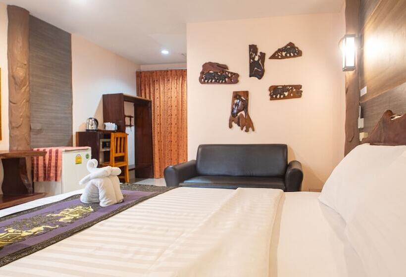 هتل Naiyang Discovery Beach Resort Sha