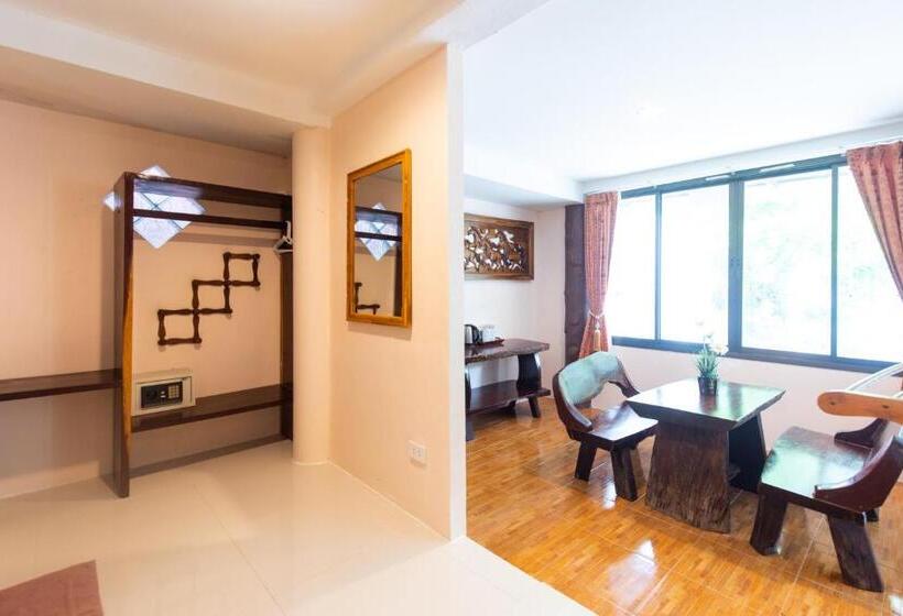 هتل Naiyang Discovery Beach Resort Sha