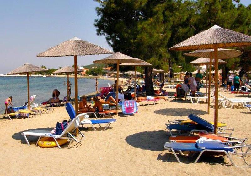 هتل Sunrise Beach