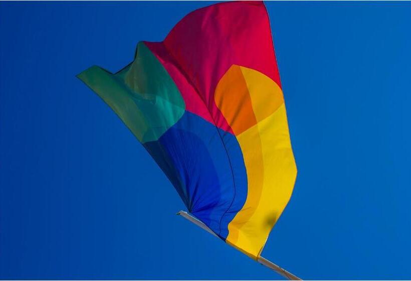 هاستل Botel Marina