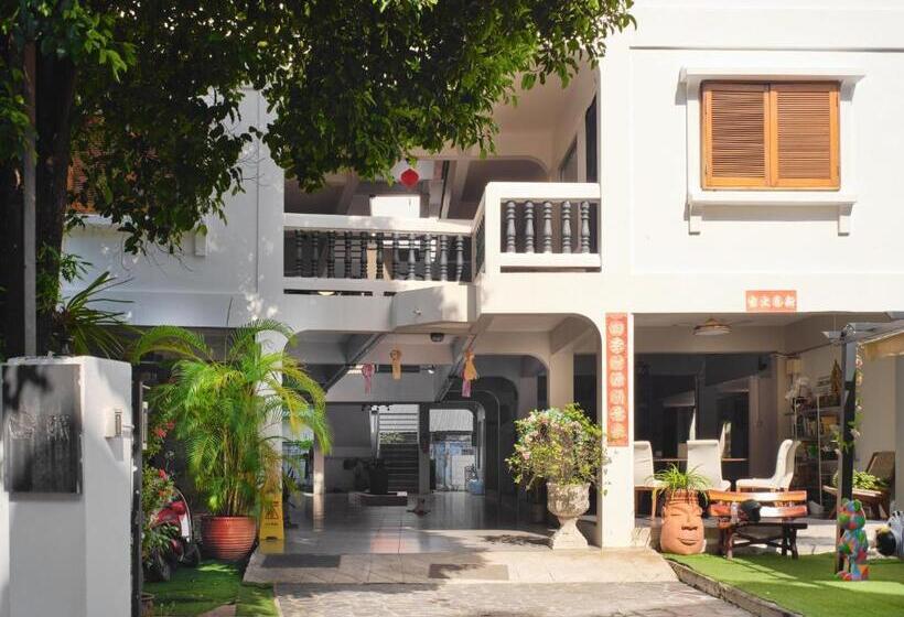 فندق صغير Chiangmai Inn Guesthouse