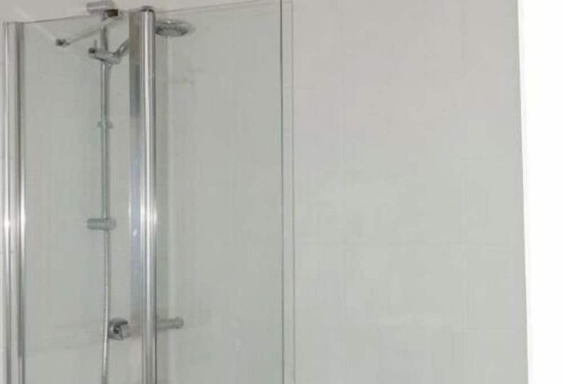 مبيت وإفطار The Lions