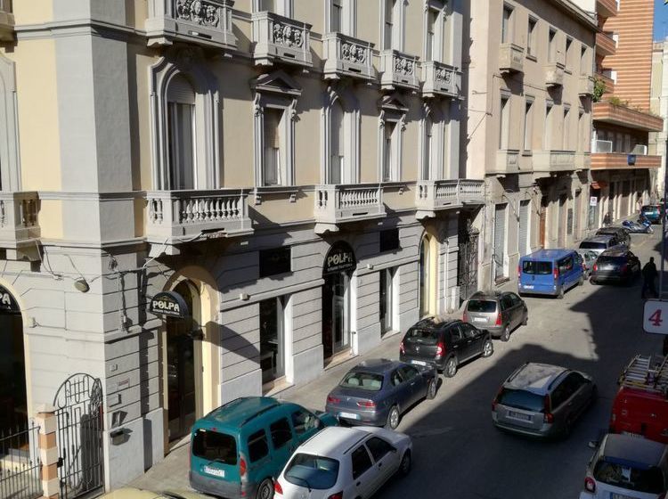 هتل Cagliari Novecento