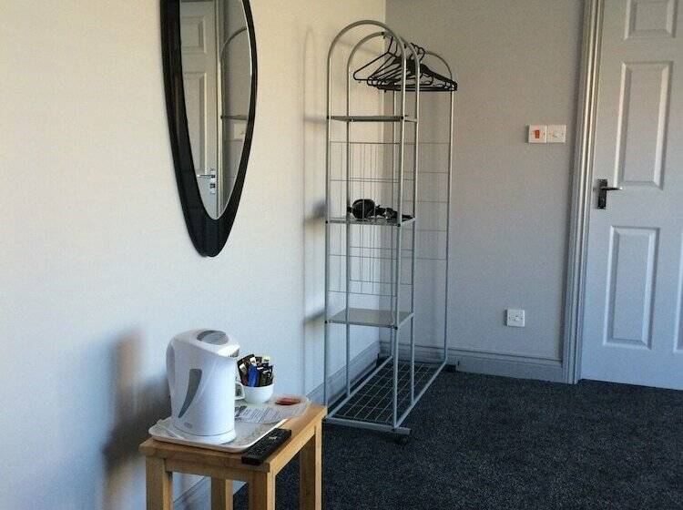 فندق Links Lets Room Only