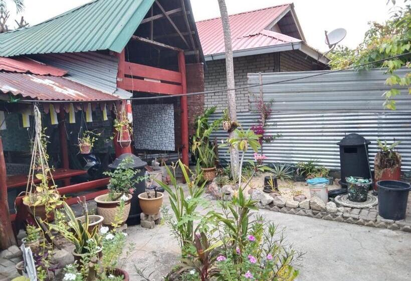 Otel Nazri Nipah Camp