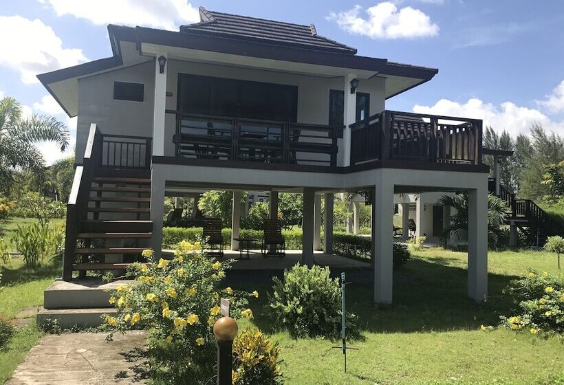 هتل The Hip Resort @ Khao Lak