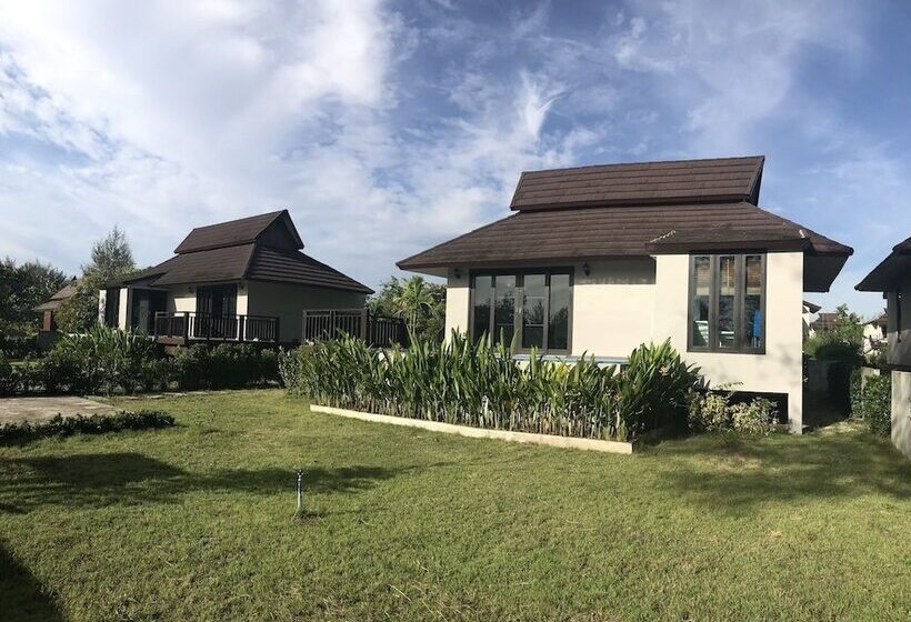 هتل The Hip Resort @ Khao Lak