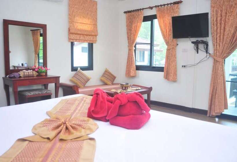 هتل The Hip Resort @ Khao Lak