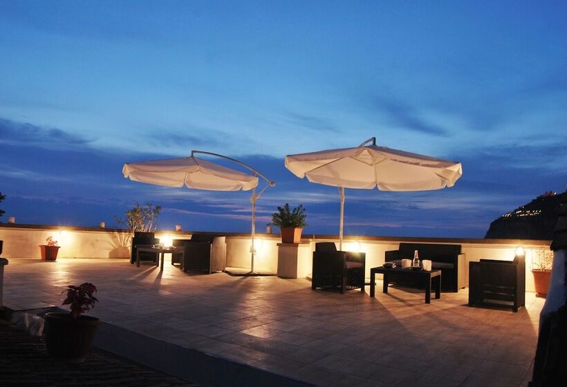 住宿加早餐  La Pennichella Sorrentina Relais