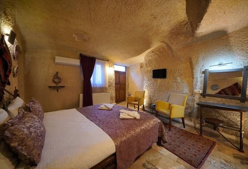 هتل Emit Cave