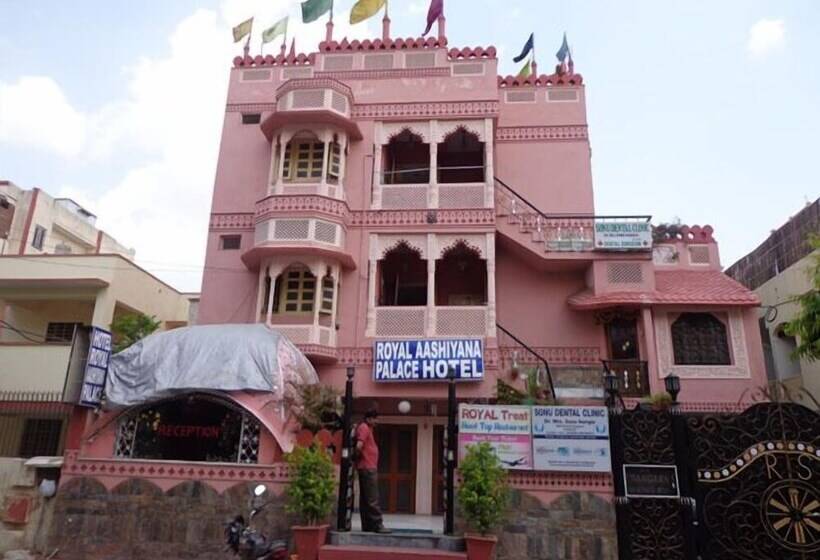酒店 Royal Aashiyana Palace