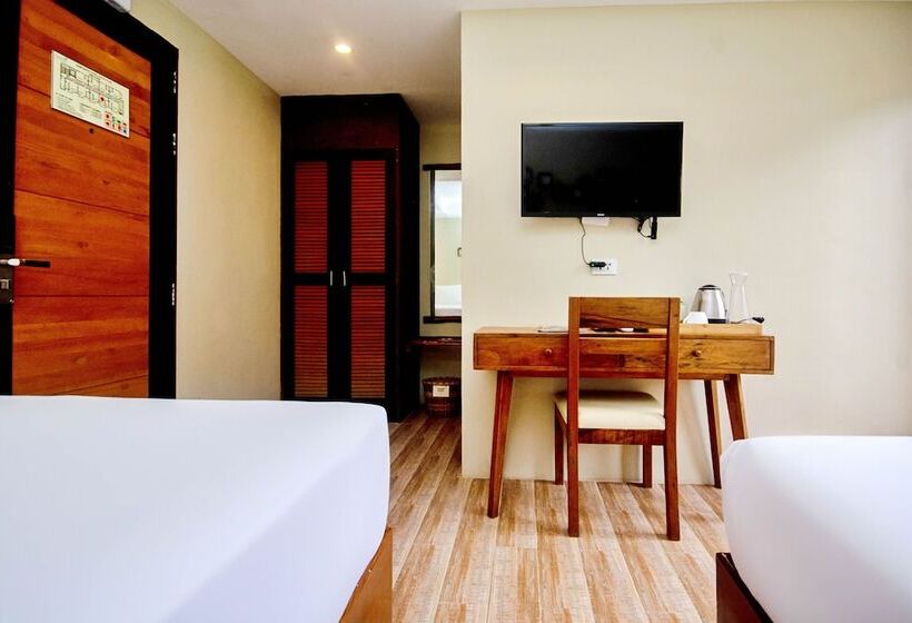 Hotel Serene La Playa Boracay