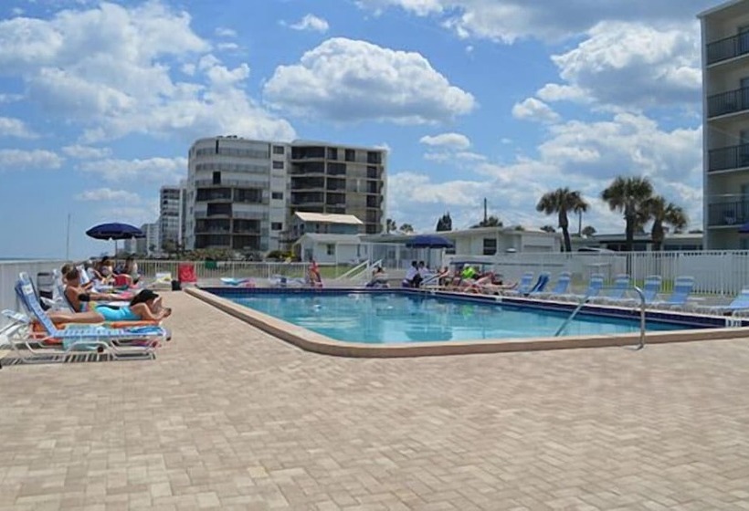 فندق Traders Inn Beach Club