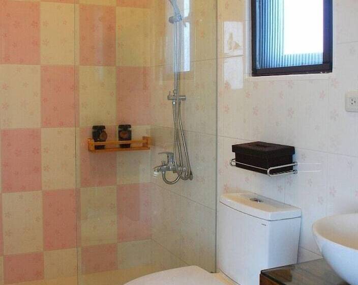 تختخواب و صبحانه Ibali Hostel