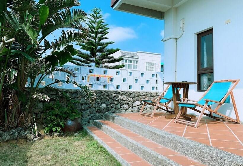 تختخواب و صبحانه Ibali Hostel