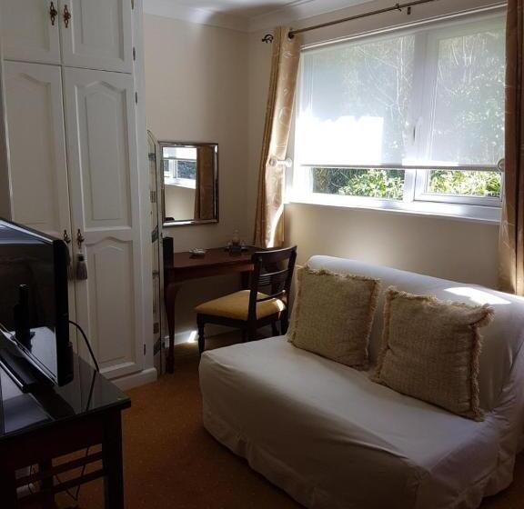 بنسيون Dolphin Guest House