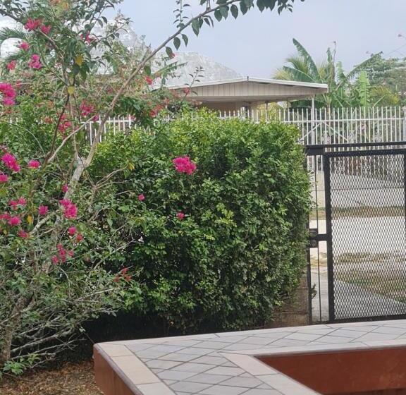 Gm Suites Bed & Breakfast