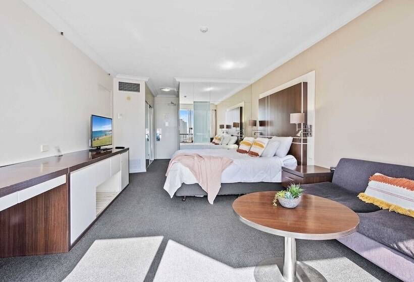 هتل Deluxe Twin Studio In Surfers Paradise   Coasthm