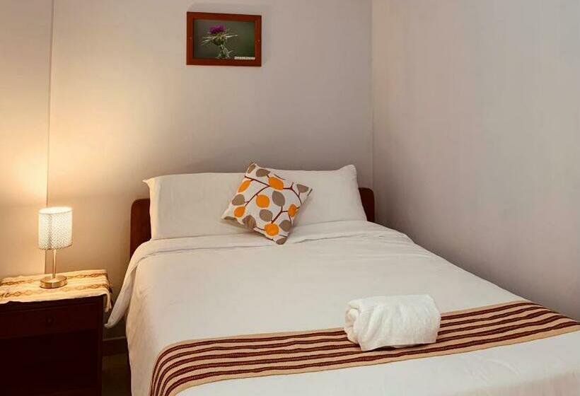 호스텔 Hostal Restaurant Gocta