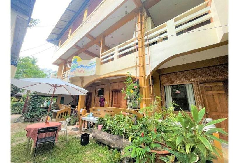 בית מלון כפרי Oyo 876 Escurel Inn Boracay