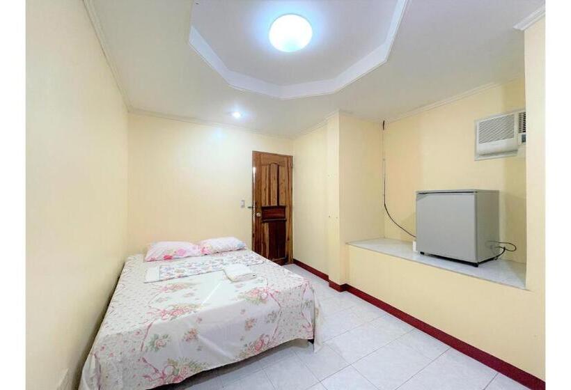 בית מלון כפרי Oyo 876 Escurel Inn Boracay