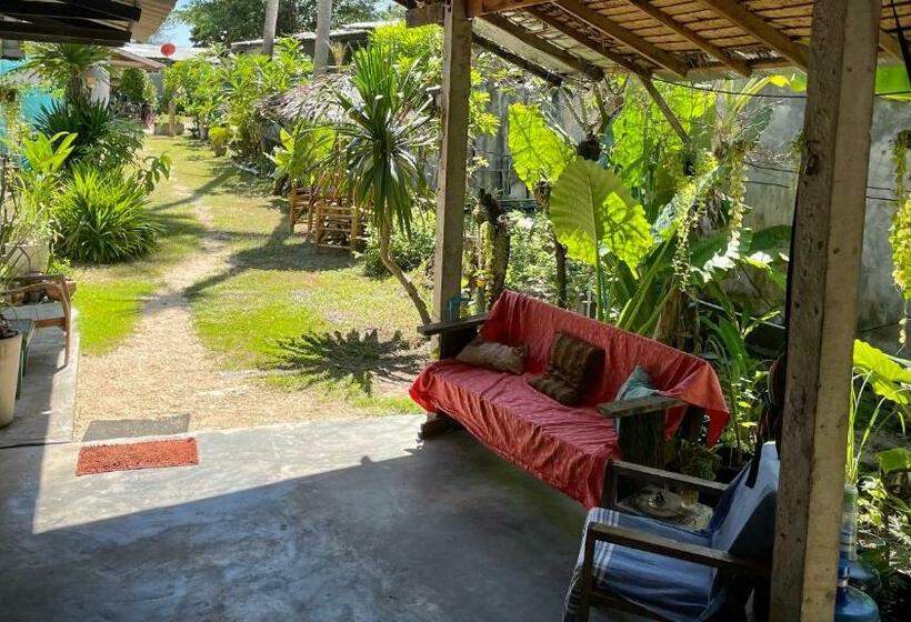 هاستل Ozone Beach House