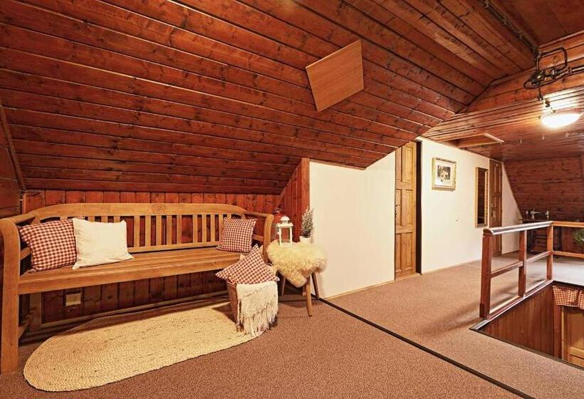 هاستل Penzion A Restaurace U Paseků