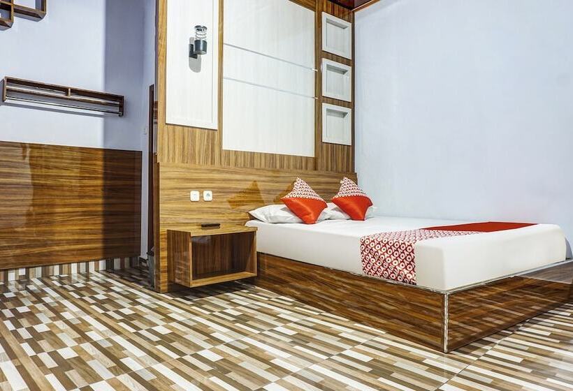 هتل Oyo 90925 Penginapan Dafandra Beach