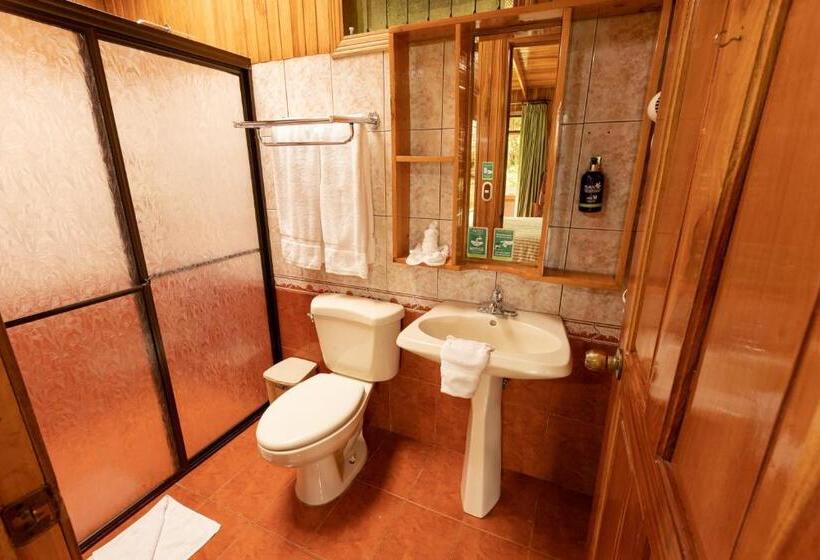 هتل Los Pinos Cabins & Reserve