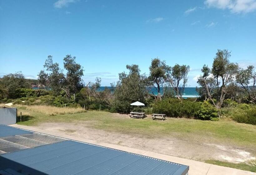 Grandeur Holiday Units