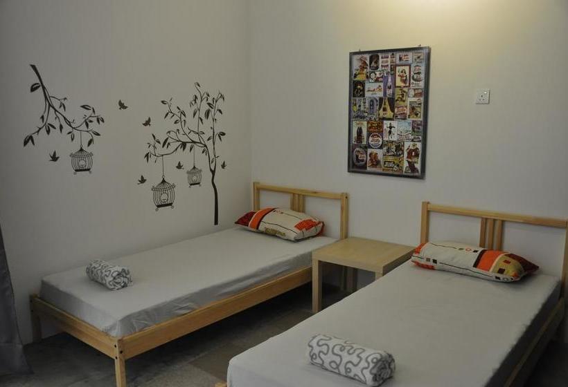 Bed And Bike Backpacker Studio - Hostel