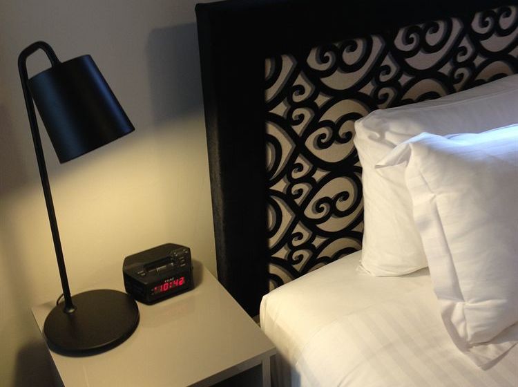 تختخواب و صبحانه Gregory House