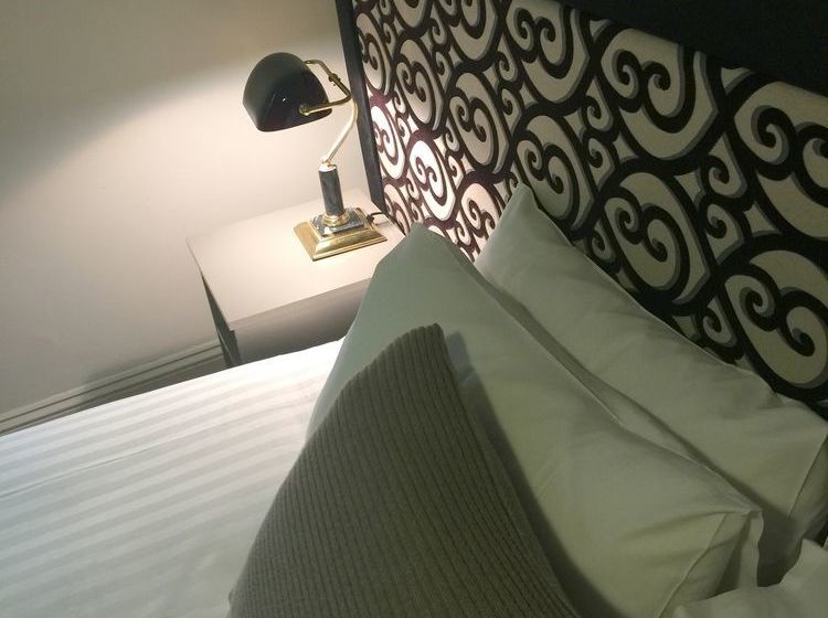 تختخواب و صبحانه Gregory House