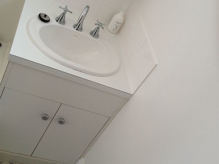 تختخواب و صبحانه Gregory House