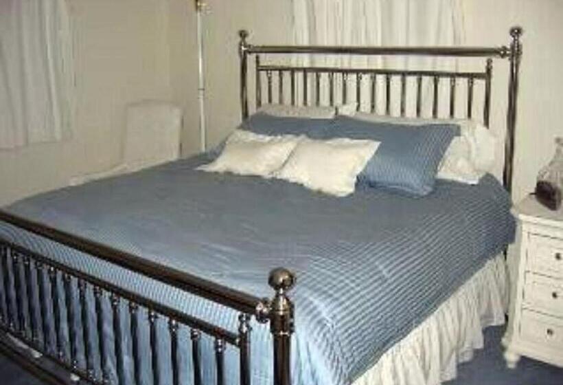 مبيت وإفطار Pine Tree Inn