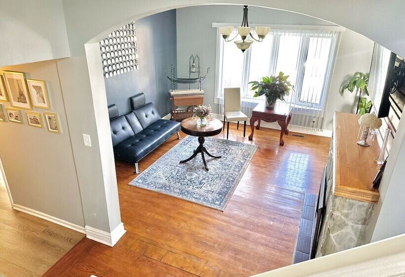 مبيت وإفطار Speedway Legacy Inn