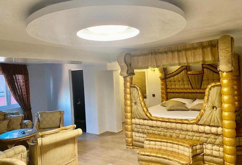 هتل Bali Colosseum