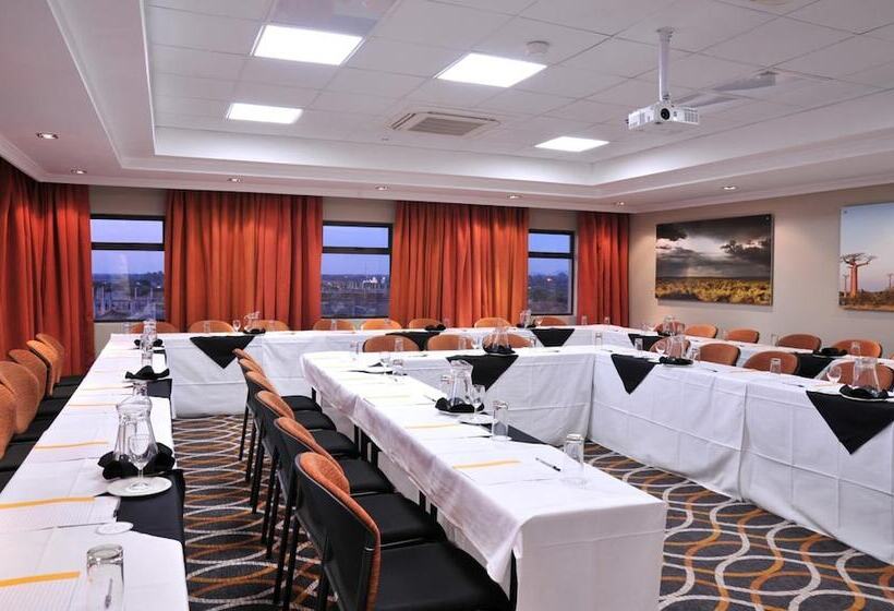 ホテル Cresta Mahalapye