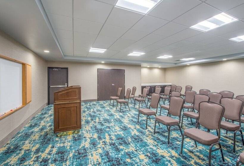 فندق Holiday Inn Express Shawnee, An Ihg