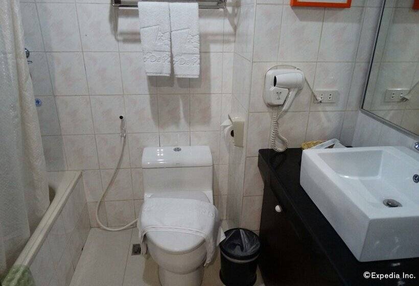 هتل Lido De Paris