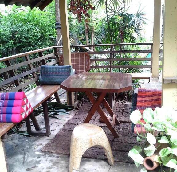 פנסיון At Home Sukhothai