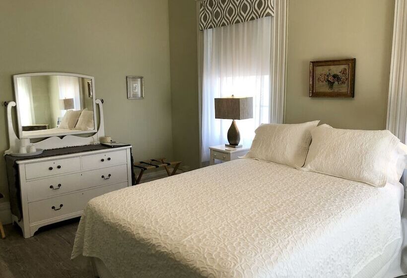 مبيت وإفطار Rogues  Harbor Inn