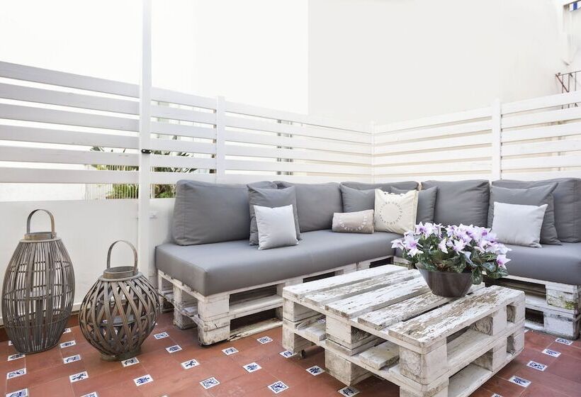 Sitges Group Blue&white