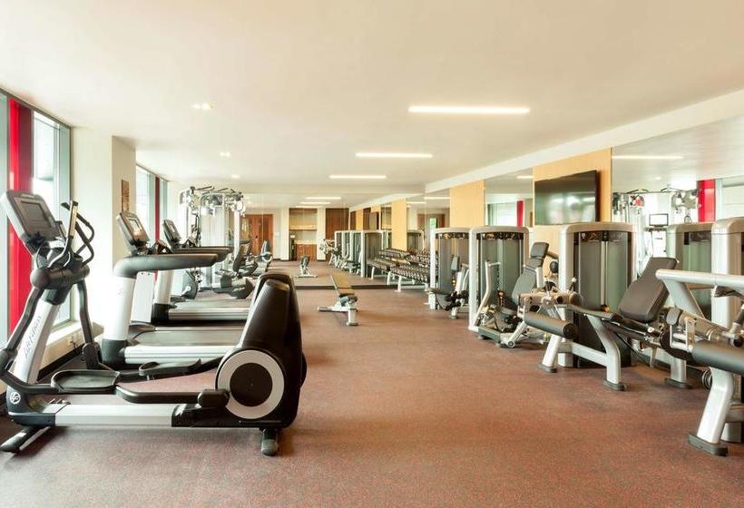 هتل Hyatt Place West London Hayes