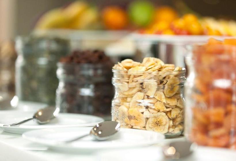 هتل Hyatt Place West London Hayes